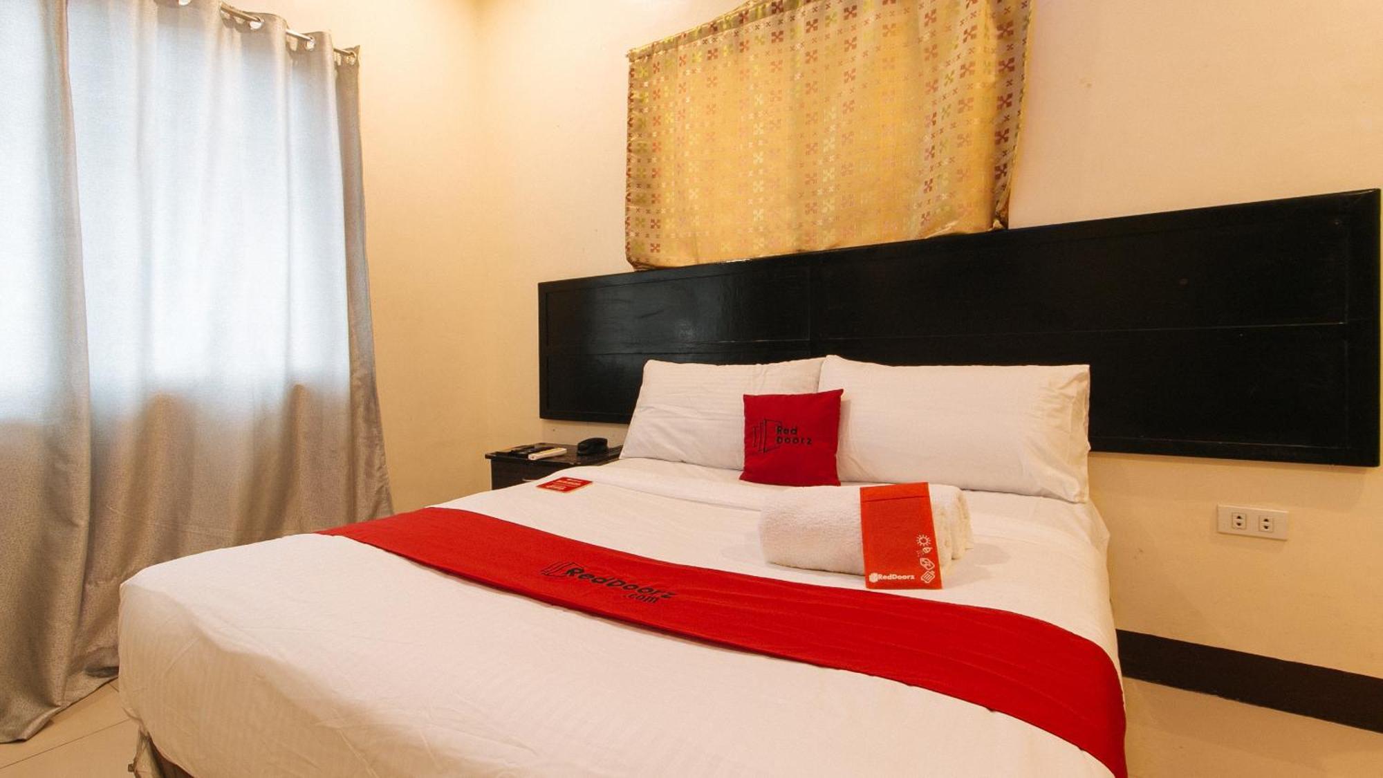 Reddoorz At V-Cat Apartelle Sampaloc מנילה מראה חיצוני תמונה