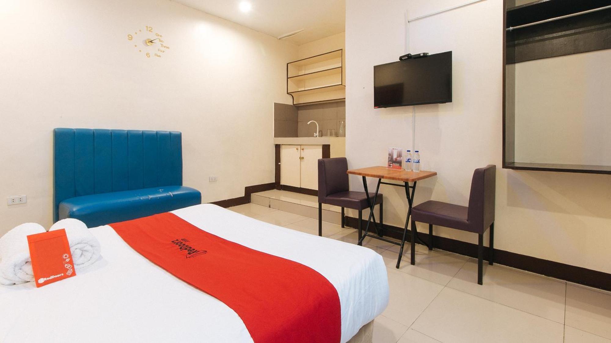 Reddoorz At V-Cat Apartelle Sampaloc מנילה מראה חיצוני תמונה