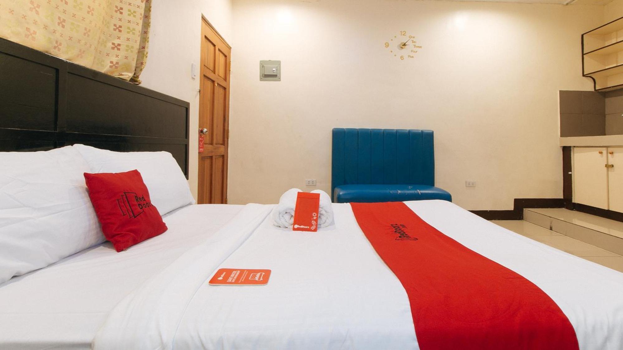 Reddoorz At V-Cat Apartelle Sampaloc מנילה מראה חיצוני תמונה