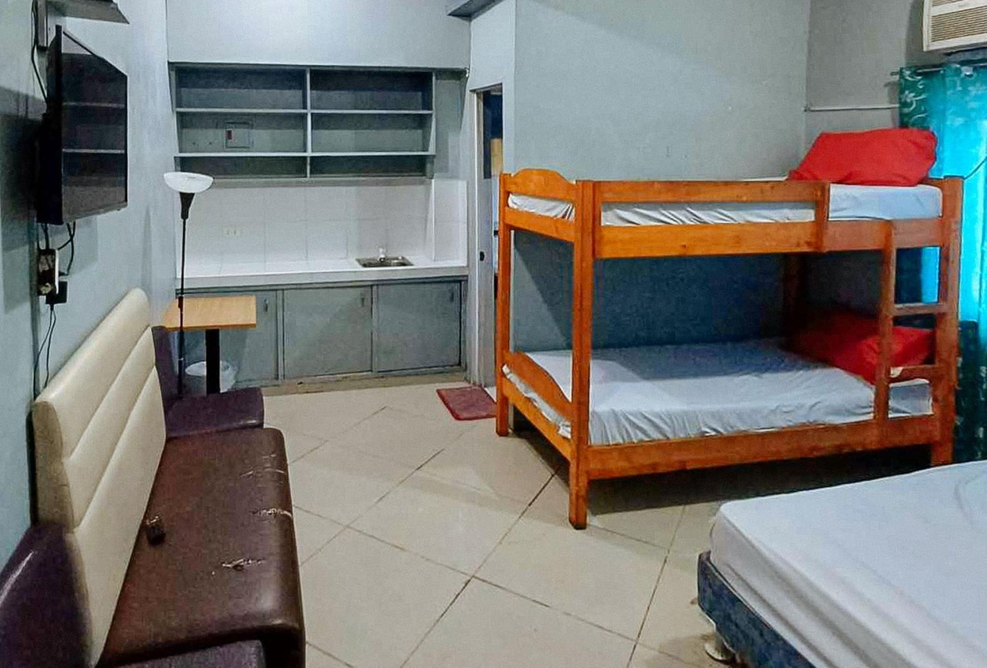 Reddoorz At V-Cat Apartelle Sampaloc מנילה מראה חיצוני תמונה
