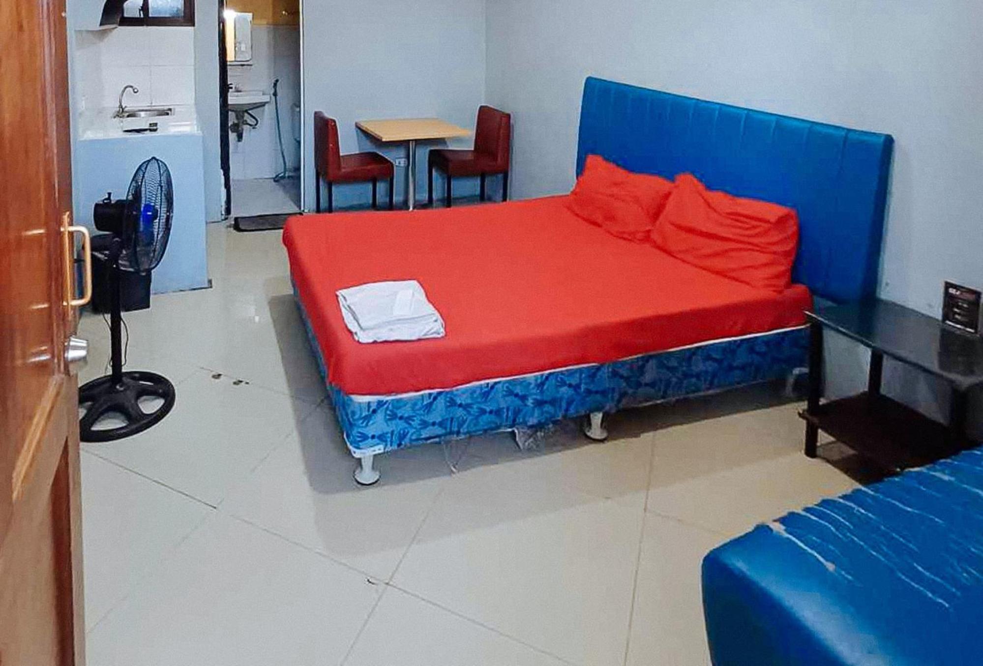 Reddoorz At V-Cat Apartelle Sampaloc מנילה מראה חיצוני תמונה